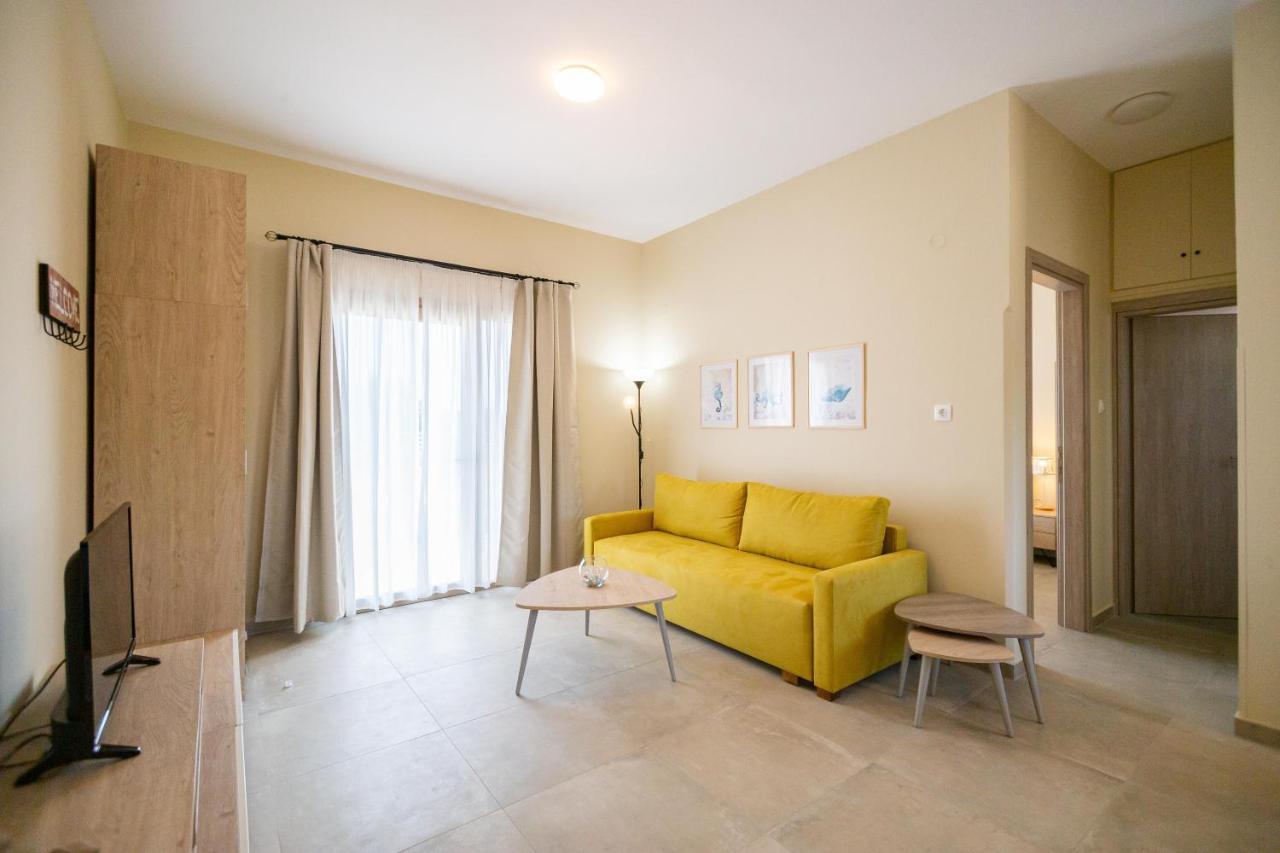 Varkes Suites 2 Неа-Муданія Екстер'єр фото